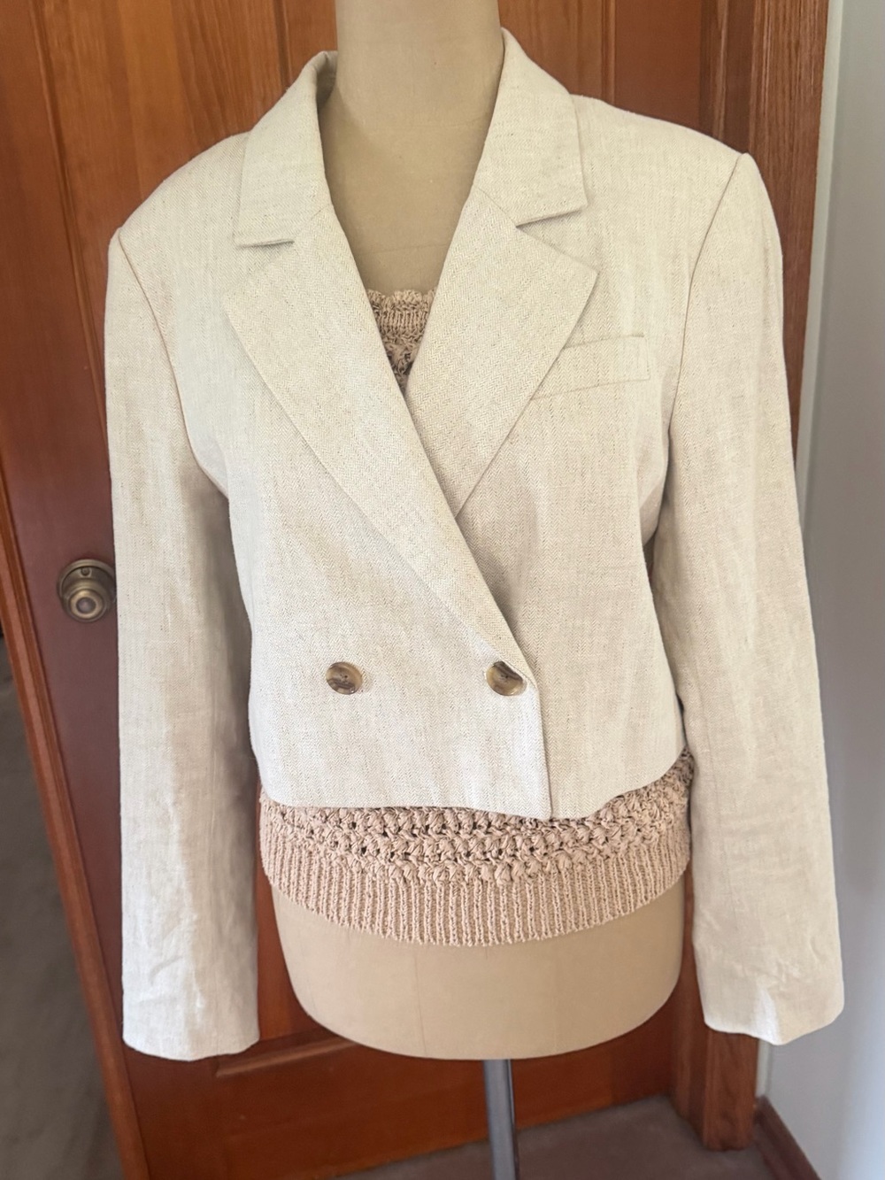 Banana Republic Cropped Double-Breasted Cream Blazer